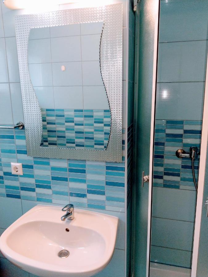 Eden Apartman *