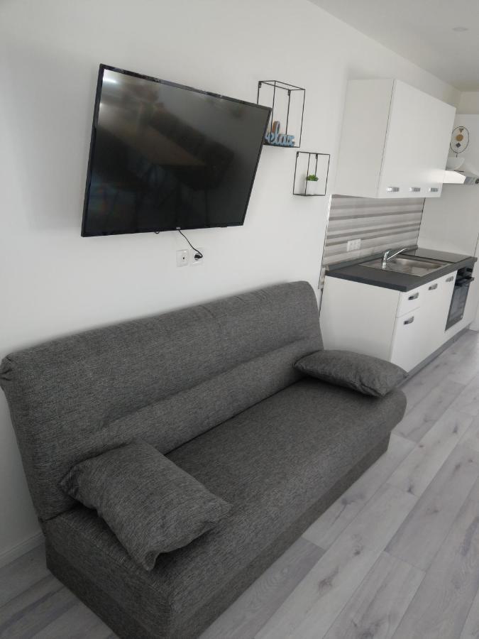 Eden Apartment *